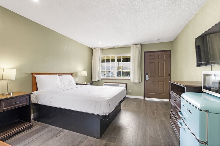 Room 16 of 27