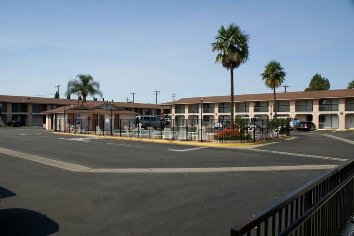Hotel 2 of 59