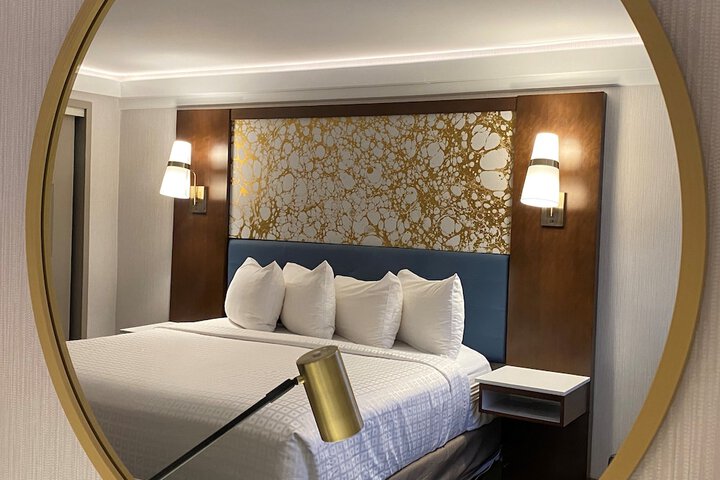 Room 12 of 26