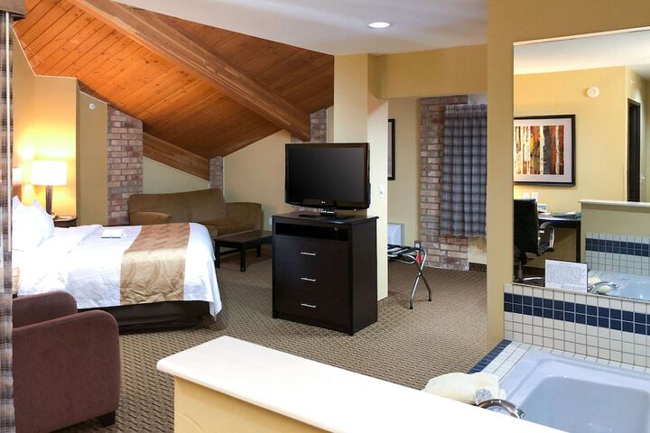 Room 18 of 25