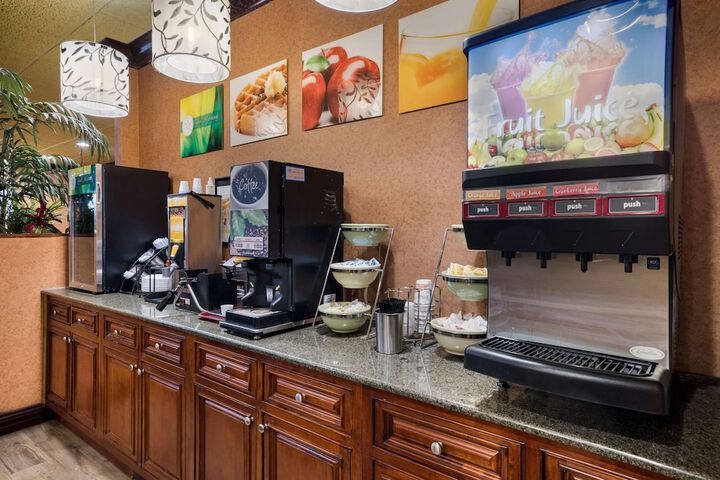 Breakfast/Coffee Service 23 of 30