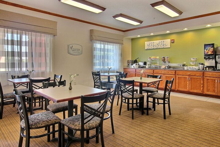 Breakfast/Coffee Service 34 of 38