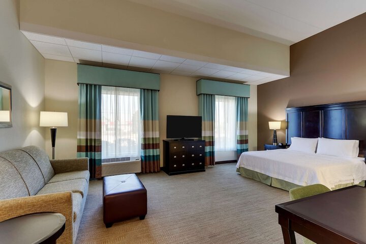 Room 32 of 59