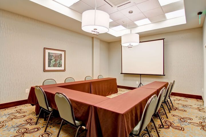 Hilton Garden Inn Woodbridge