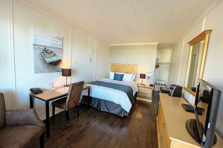 Room 21 of 120
