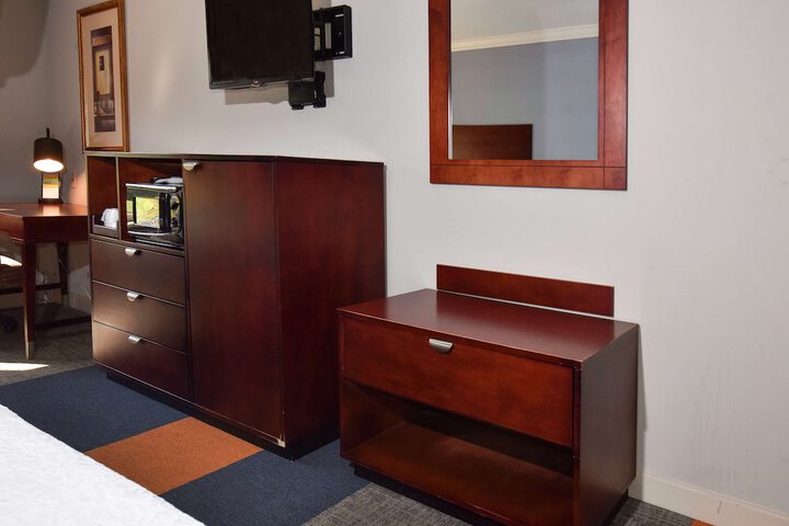 Room 9 of 26
