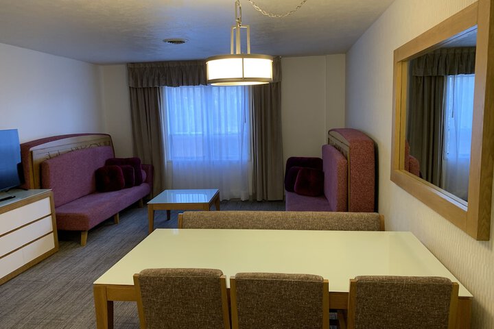 Room 38 of 98