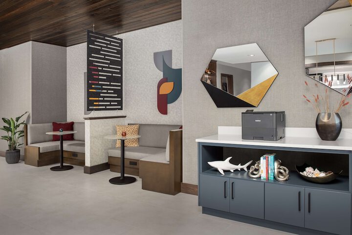 Business Center 38 of 38