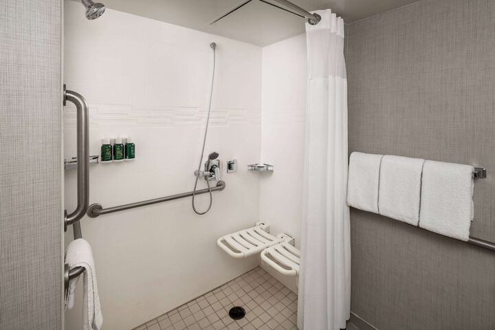 Sonesta ES Suites Fairfax Fair Lakes