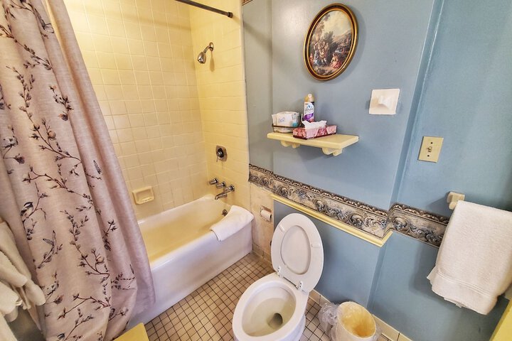 Montague Inn