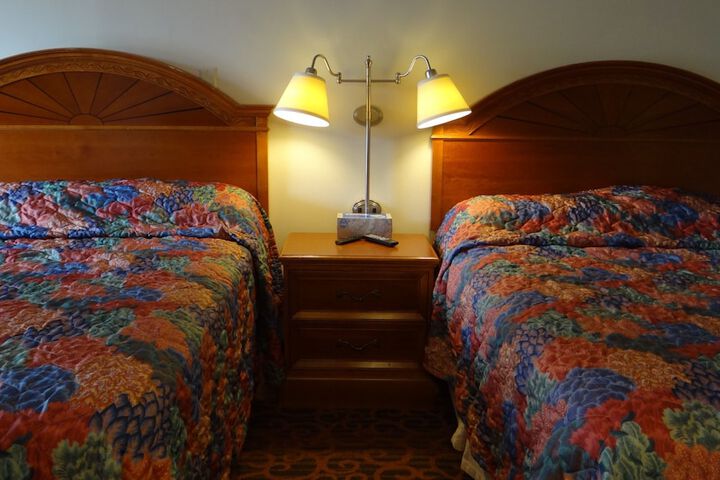 Room 9 of 25
