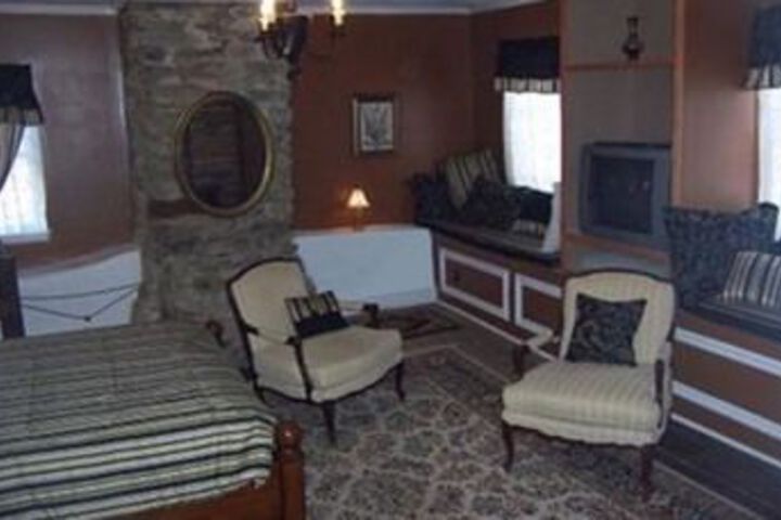 The Historic Fairfield Inn