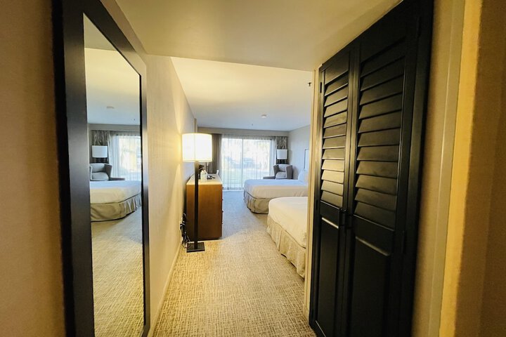 DoubleTree by Hilton Fresno Convention Center