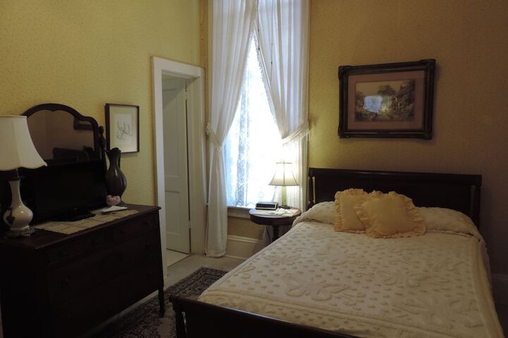 Room 69 of 80
