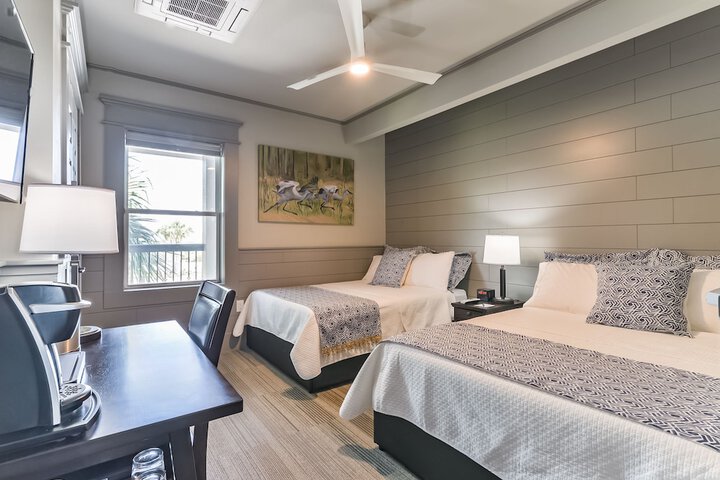 Room 12 of 26