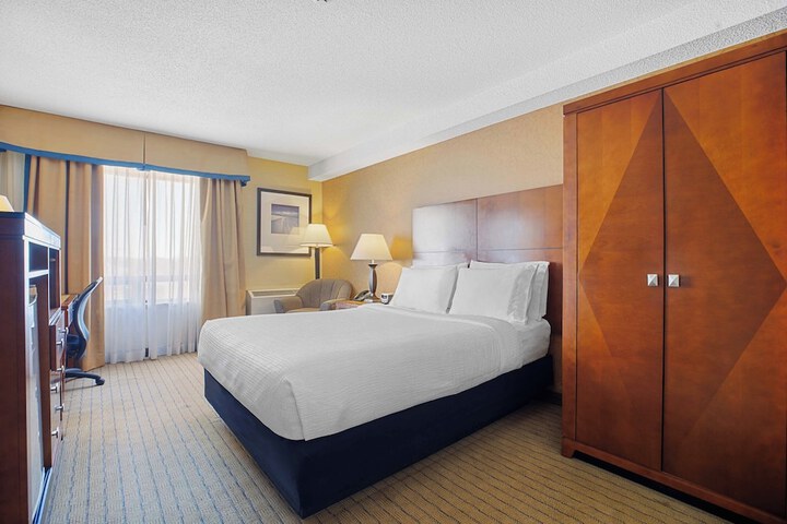 Sandman Hotel & Suites London Downtown