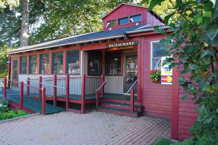 Cedar Crest Inn