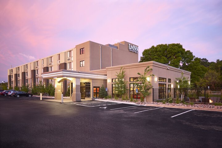 Hotel 2 of 48