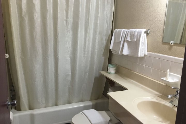 Room 59 of 80