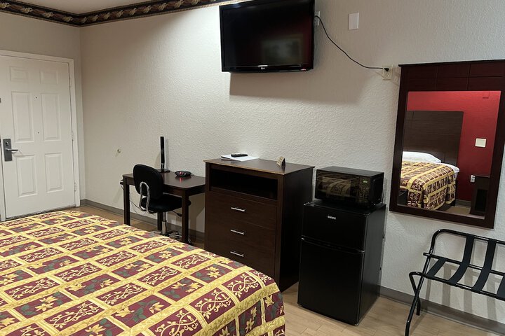 Room 7 of 30