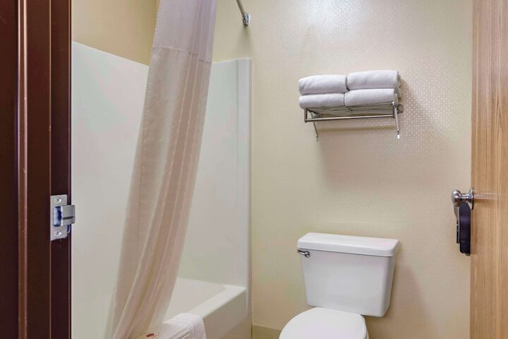 Room 15 of 41