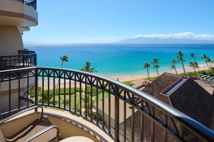 Royal Lahaina Resort & Bungalows