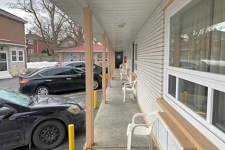 Lucien Motel
