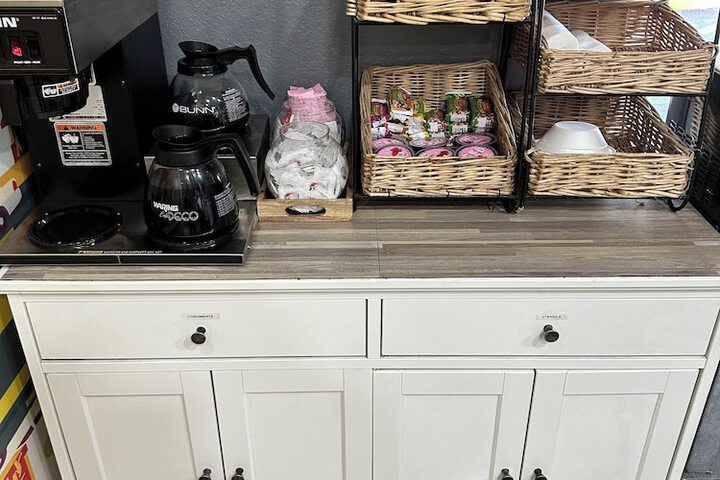 Breakfast/Coffee Service 18 of 18
