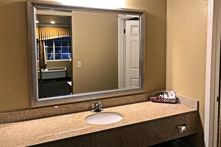 Room 18 of 26