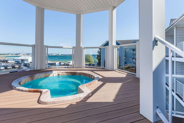 Pool 6 of 27