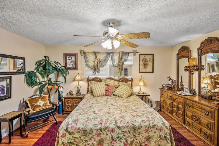Room 25 of 56