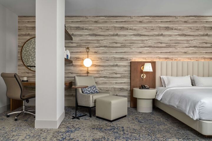 Room 33 of 57