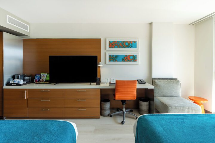 Room 27 of 80