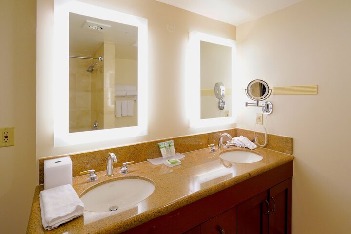 Heavenly Village Condos - Grand Residence