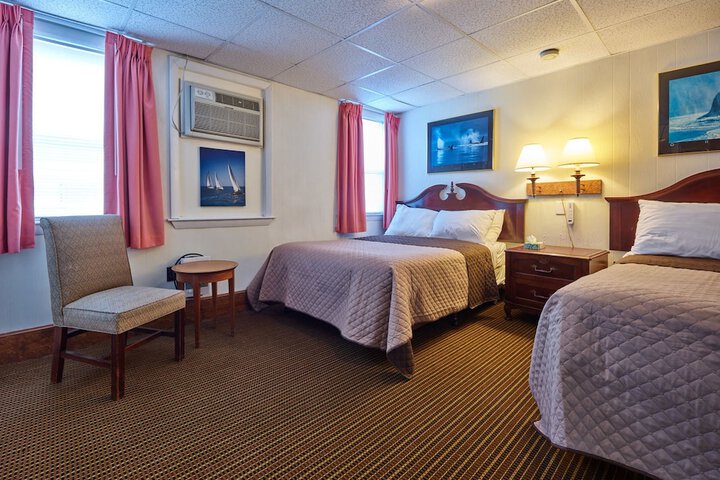 Room 28 of 34