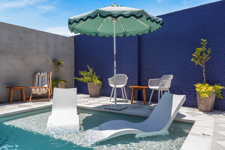 Pool 14 of 39
