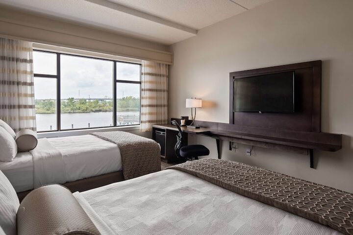 Room 14 of 22