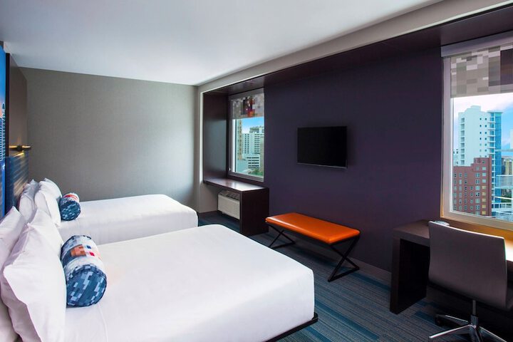 Room 21 of 43