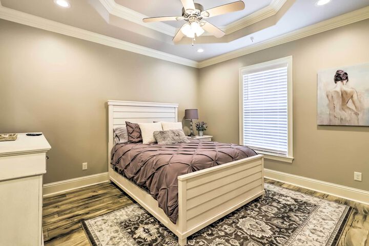 Diamondhead Condo - Marina Pool Access & Golfing!