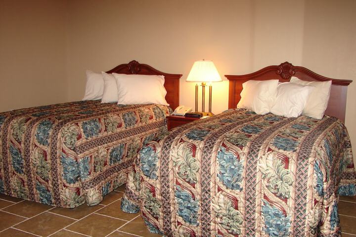 Lake Grassy Inn & Suites