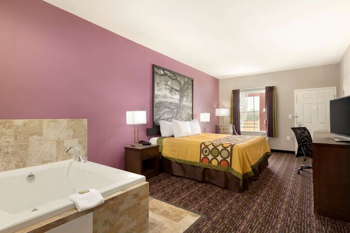 Room 11 of 26