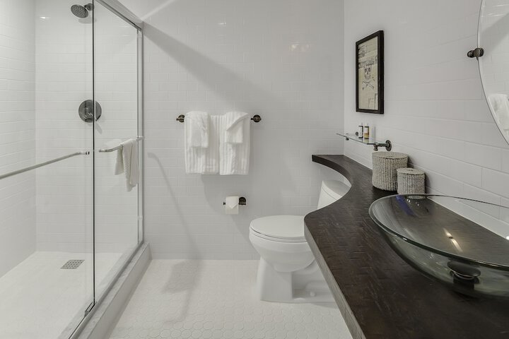 Room 45 of 77
