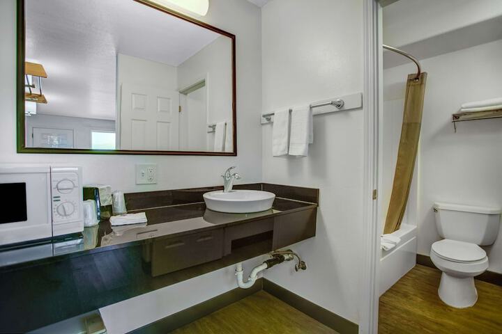 Motel 6 Baker City OR