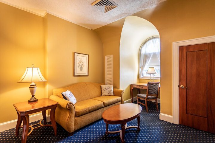 Room 41 of 60