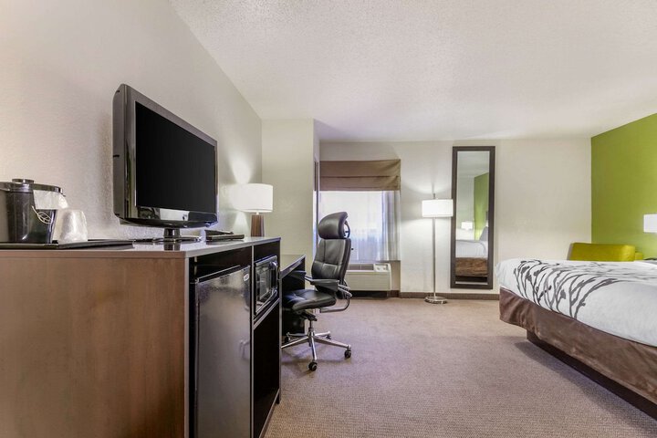 Room 15 of 43