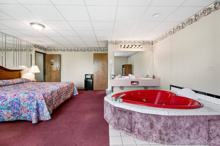 Room 90 of 106