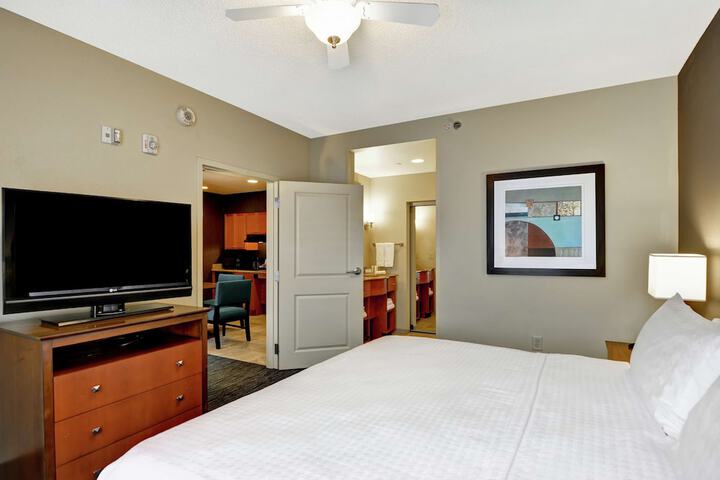Room 29 of 49
