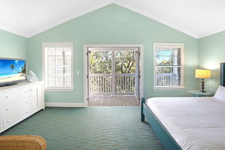 Tranquility Bay Beachfront Hotel and Resort