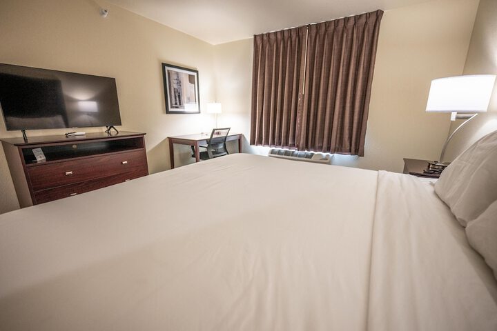 Cobblestone Hotel & Suites - Lamar