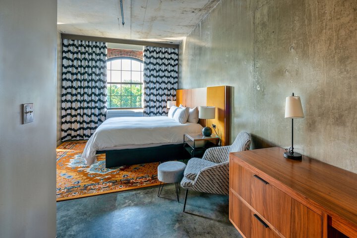 Room 54 of 104
